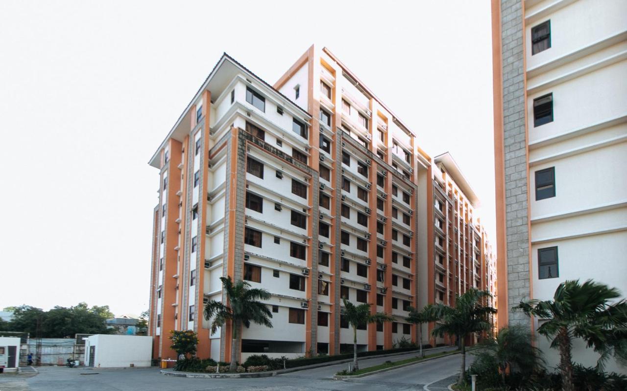 Reddoorz Plus @ Cuarto Verde Staycation Las Piñas 외부 사진