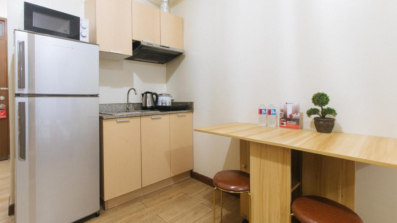 Reddoorz Plus @ Cuarto Verde Staycation Las Piñas 외부 사진